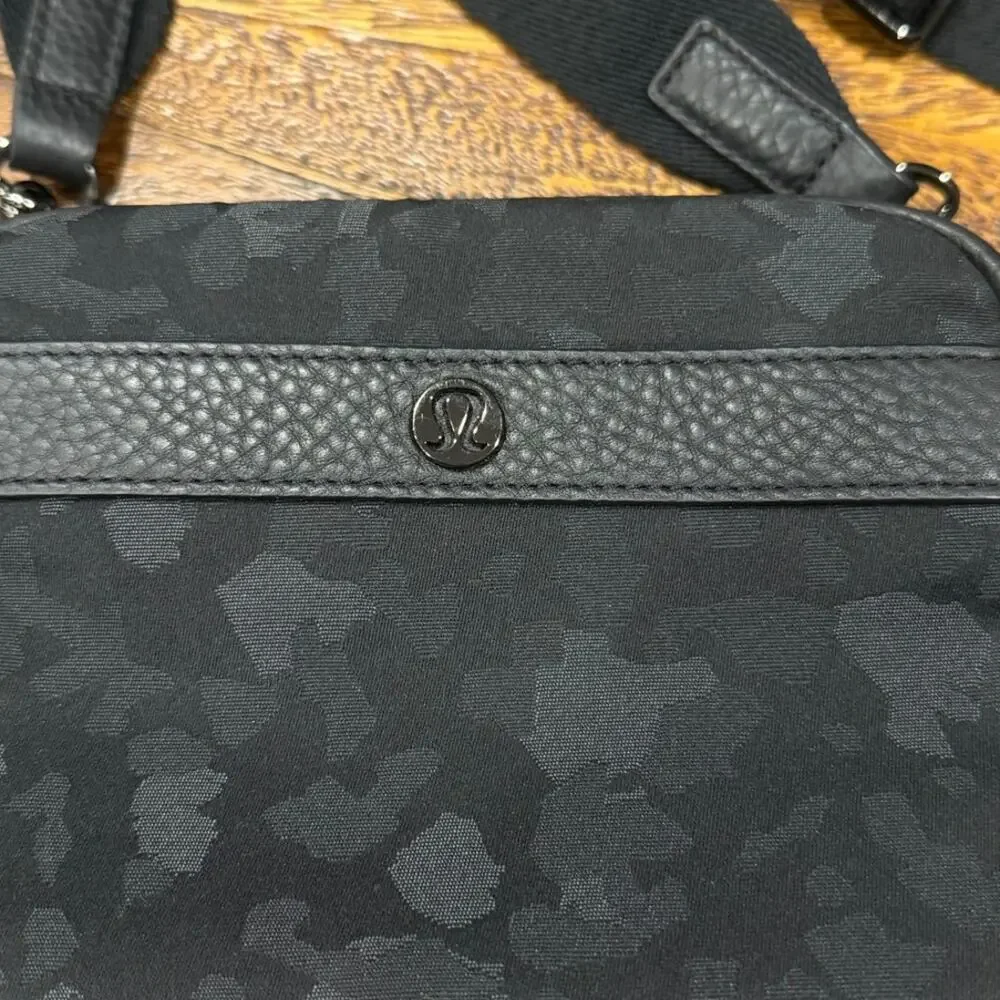 Lululemon Now and Always Crossbody Mini 3L, Camo